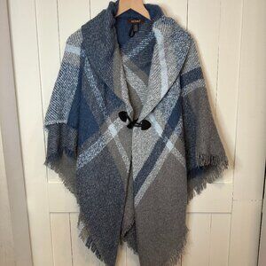 ALTARE Blue Gray Plaid Toggle Poncho Wrap One Size